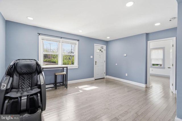 632 DURHAM RD, Newtown, PA 18940