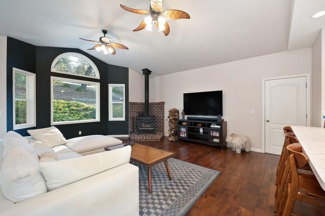 4830 Tomandee Ln, Shingle Springs, CA 95682