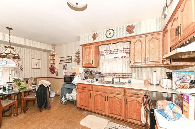 5712 Glenwood DRIVE, Mount Pleasant, WI 53406
