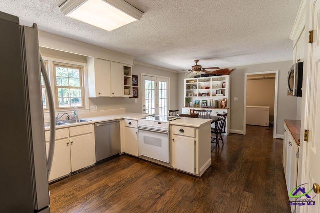 111 Hampton Way, Perry, GA 31069