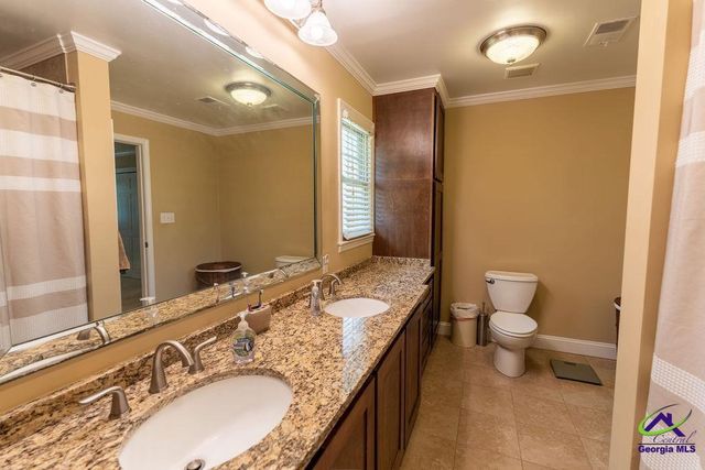 111 Hampton Way, Perry, GA 31069