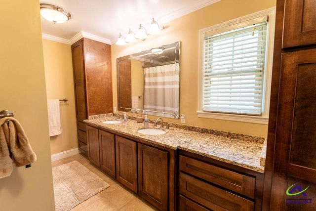 111 Hampton Way, Perry, GA 31069