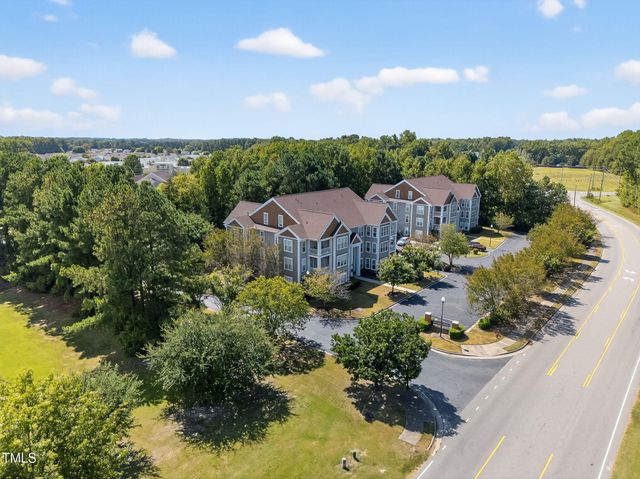 1812 Parkside Village Drive, Clayton, NC 27520