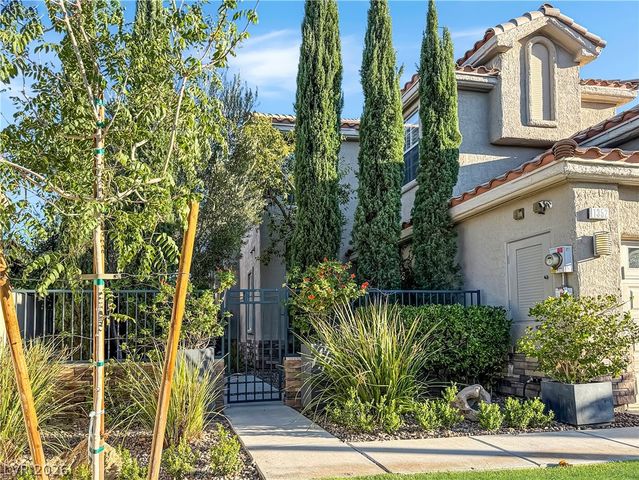 1352 Fox Acres Drive, Las Vegas, NV 89134