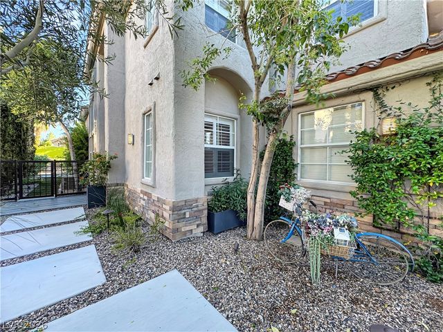 1352 Fox Acres Drive, Las Vegas, NV 89134
