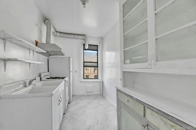 825 Walton Avenue 5F, Bronx, NY 10451