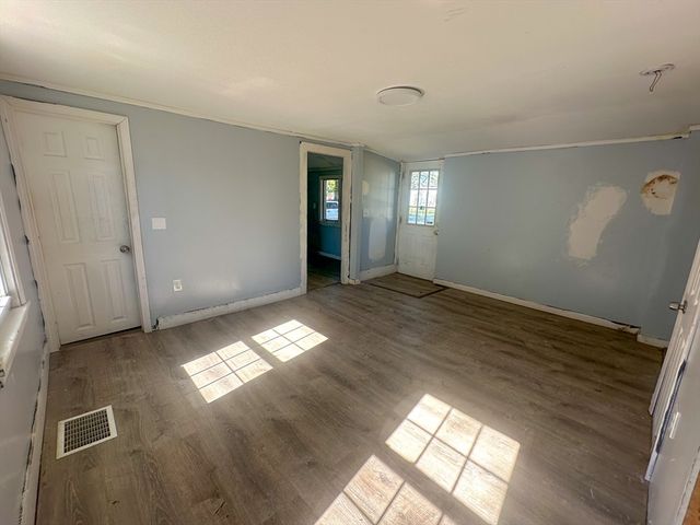 120 Hampden St, West Springfield, MA 01089