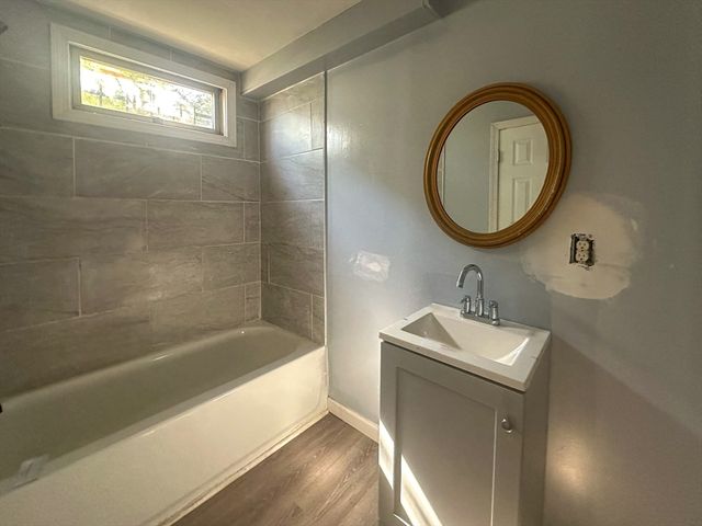 120 Hampden St, West Springfield, MA 01089