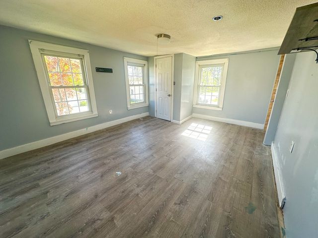 120 Hampden St, West Springfield, MA 01089