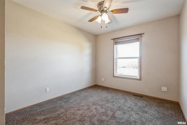 1992 Golden Eagle Drive, Dubuque, IA 52001