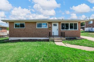 7944 Lavington Drive, Richmond Heights, MO 63117