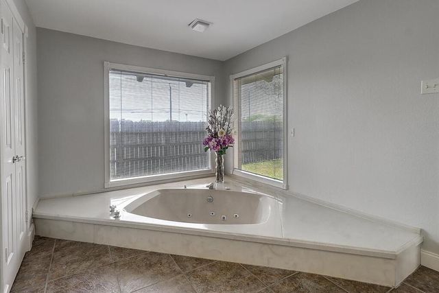 6426 Long Circ, Corpus Christi, TX 78413