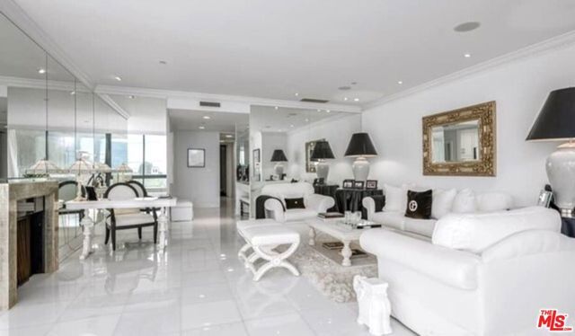 10350 Wilshire Boulevard 404, Los Angeles, CA 90024