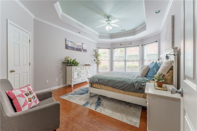 7525 Brookstone Circle, Flowery Branch, GA 30542