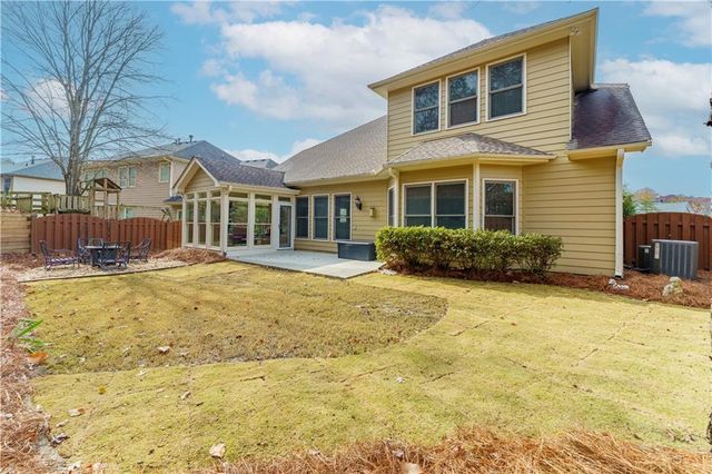 7525 Brookstone Circle, Flowery Branch, GA 30542