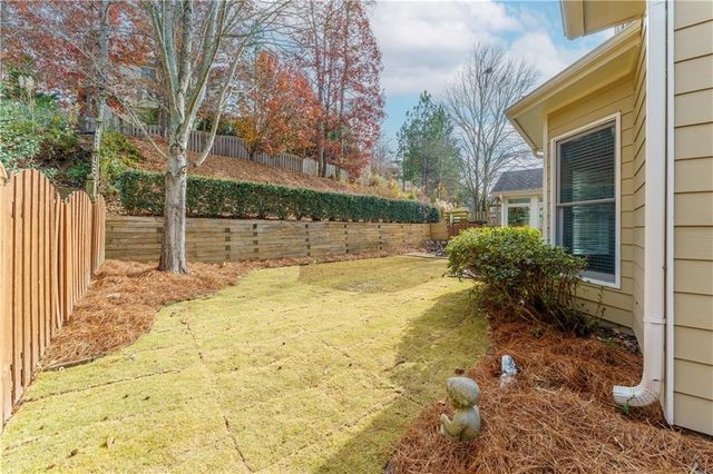 7525 Brookstone Circle, Flowery Branch, GA 30542