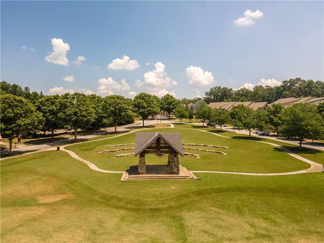 7525 Brookstone Circle, Flowery Branch, GA 30542