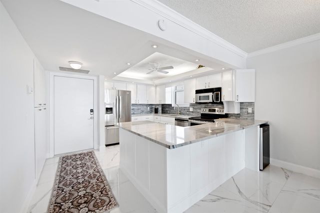 3100 NE 49th Street 601, Fort Lauderdale, FL 33308