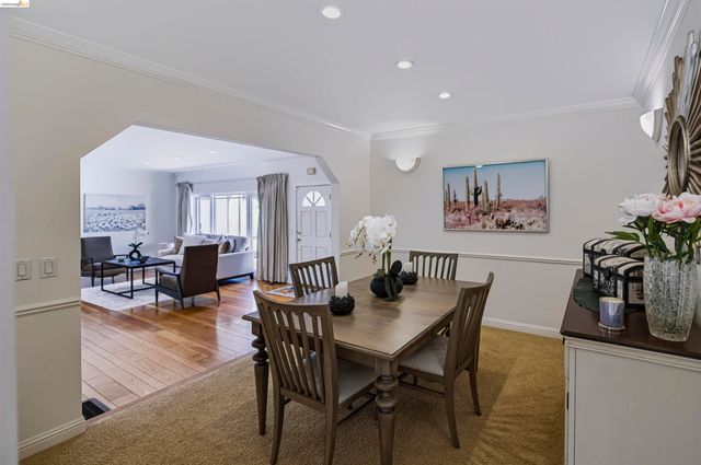 913 Monterey Cir, Monterey, CA 93940