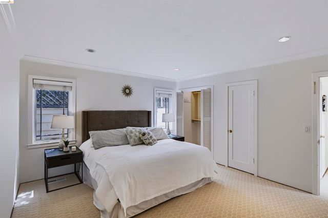 913 Monterey Cir, Monterey, CA 93940