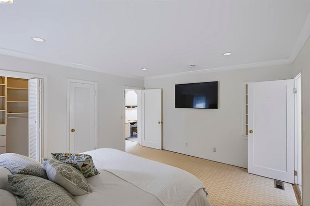 913 Monterey Cir, Monterey, CA 93940