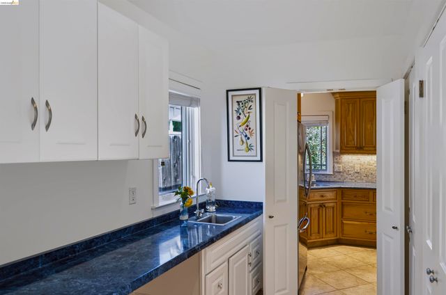 913 Monterey Cir, Monterey, CA 93940