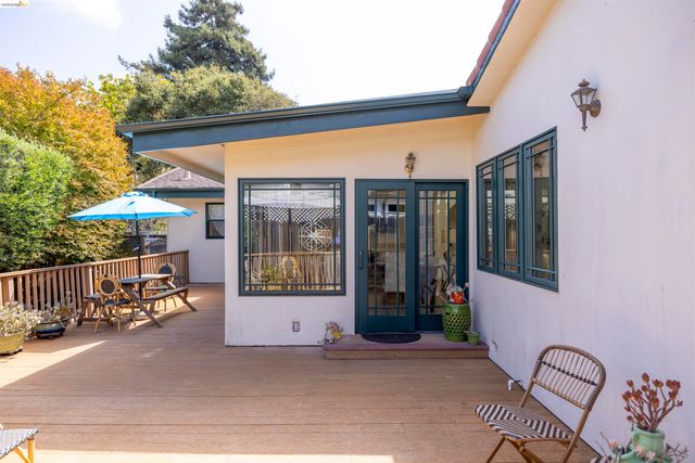 913 Monterey Cir, Monterey, CA 93940