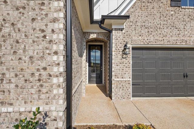 916 Coahoma Court, Nesbit, MS 38651