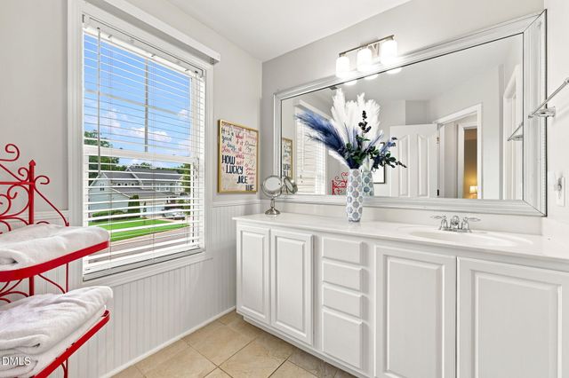 9041 Linslade Way, Wake Forest, NC 27587