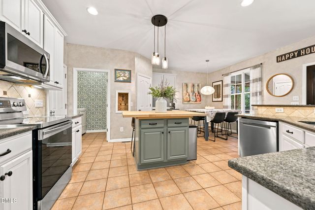 9041 Linslade Way, Wake Forest, NC 27587