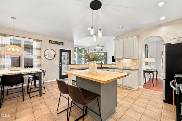 9041 Linslade Way, Wake Forest, NC 27587