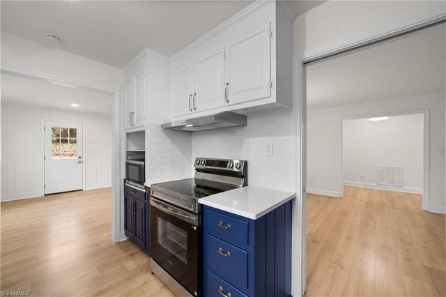 3514 Stimpson Drive, Pfafftown, NC 27040