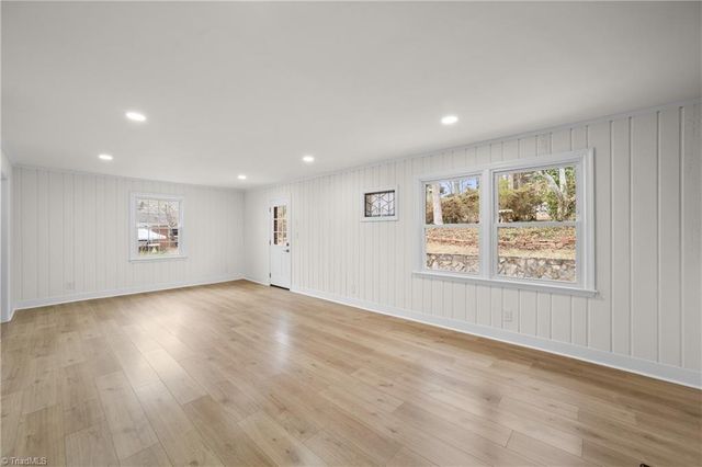 3514 Stimpson Drive, Pfafftown, NC 27040