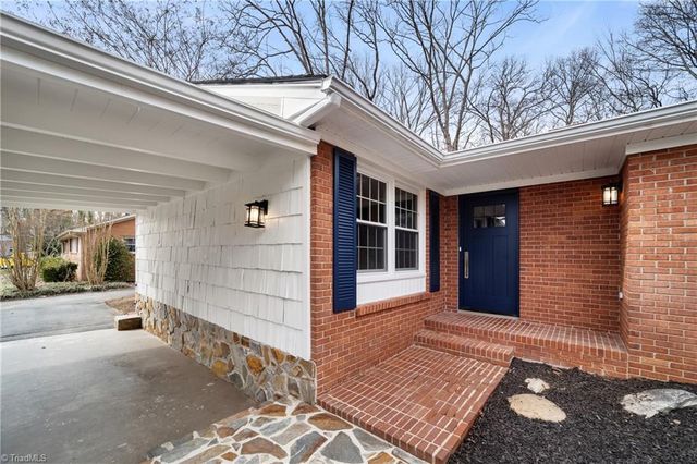 3514 Stimpson Drive, Pfafftown, NC 27040