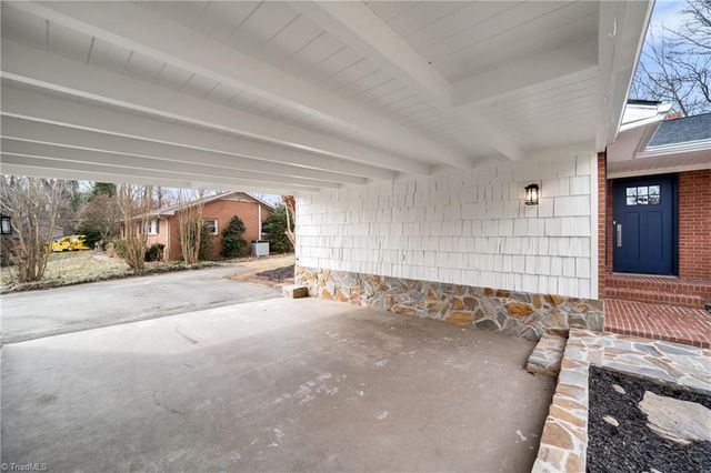 3514 Stimpson Drive, Pfafftown, NC 27040