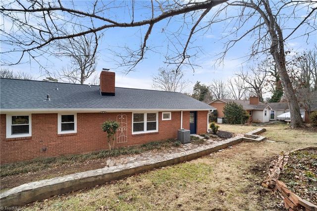 3514 Stimpson Drive, Pfafftown, NC 27040