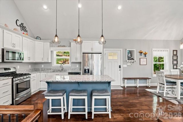 204 Mostert Drive, Asheville, NC 28804