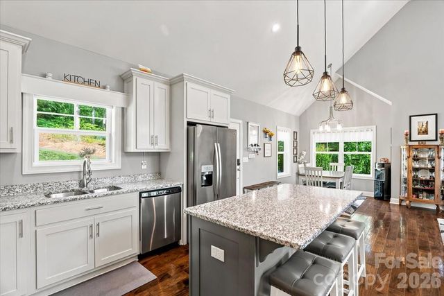 204 Mostert Drive, Asheville, NC 28804
