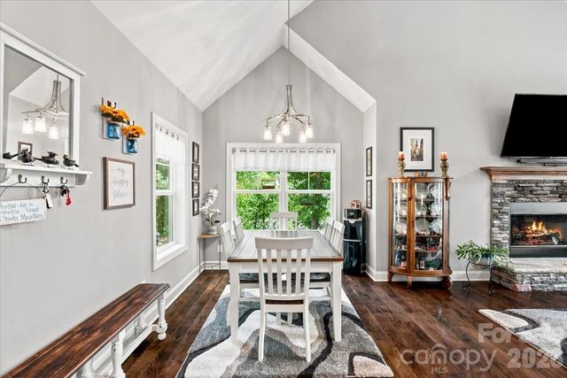 204 Mostert Drive, Asheville, NC 28804