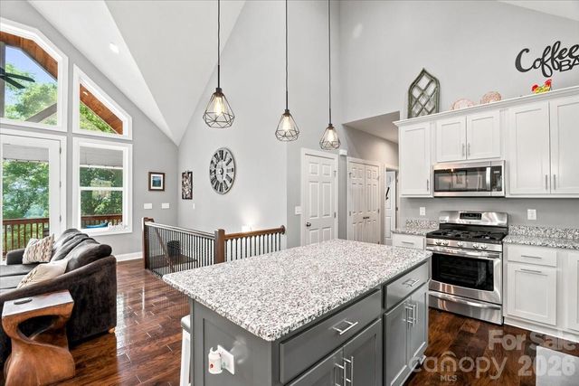 204 Mostert Drive, Asheville, NC 28804