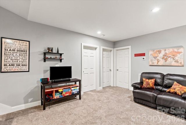 204 Mostert Drive, Asheville, NC 28804