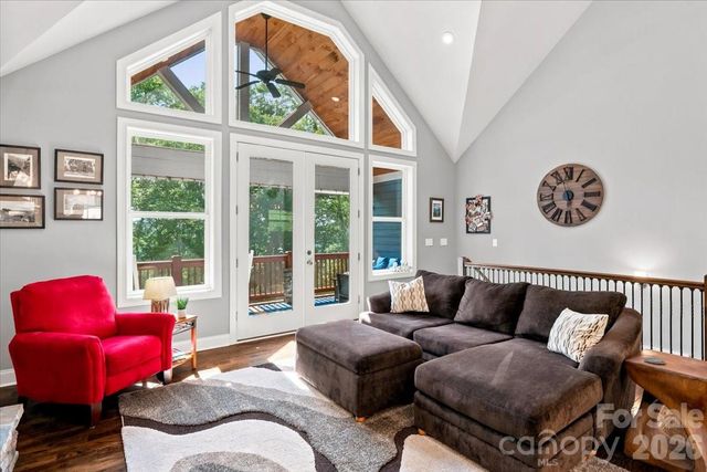204 Mostert Drive, Asheville, NC 28804