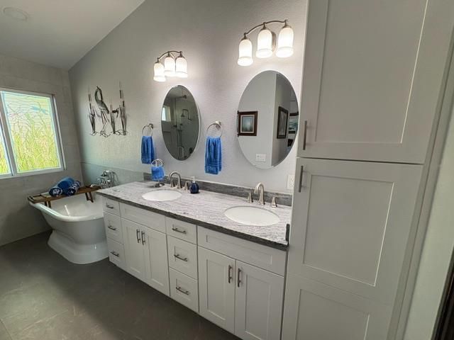 8823 Bradbury Ct, Elk Grove, CA 95624