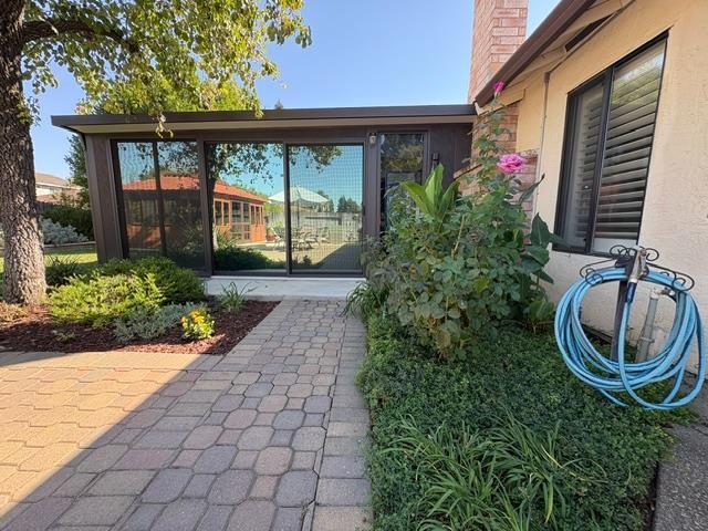 8823 Bradbury Ct, Elk Grove, CA 95624