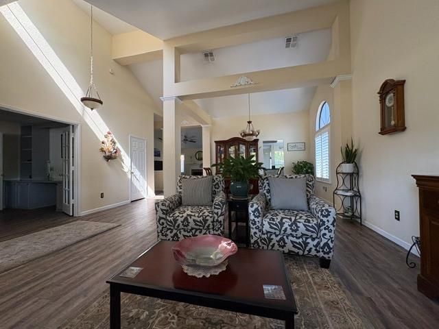 8823 Bradbury Ct, Elk Grove, CA 95624