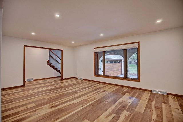 2400 Garland Lane N, Plymouth, MN 55447