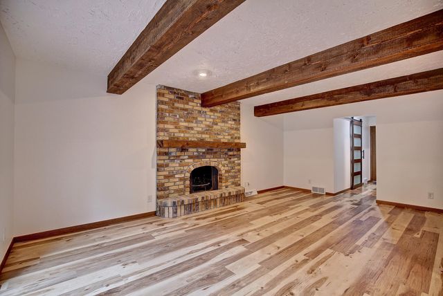 2400 Garland Lane N, Plymouth, MN 55447