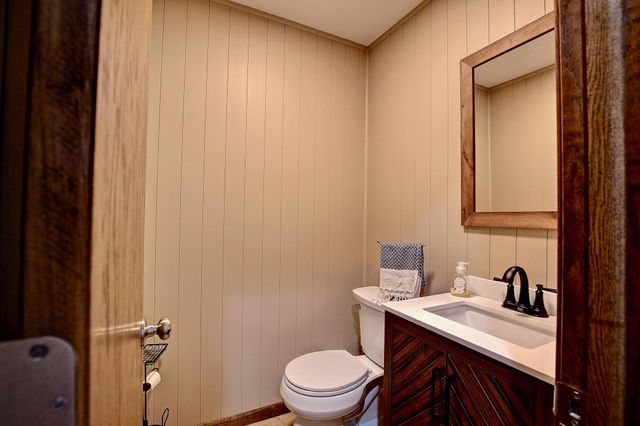 2400 Garland Lane N, Plymouth, MN 55447