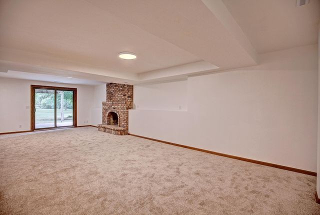 2400 Garland Lane N, Plymouth, MN 55447