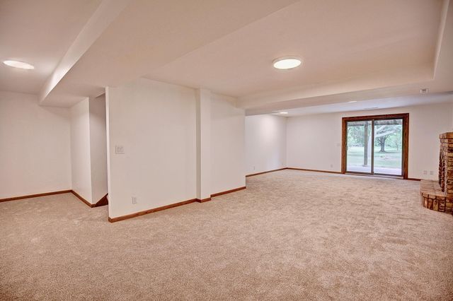 2400 Garland Lane N, Plymouth, MN 55447